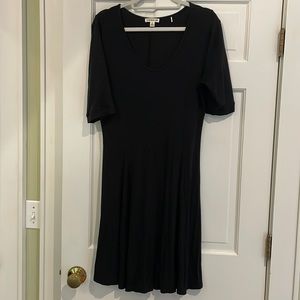 Short-sleeve ribbed black dress by Toad&Co.